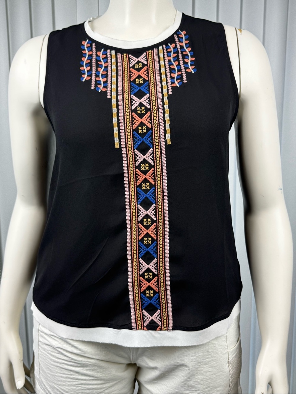 THML Anthropologie Embroidered Boho Sleeveless Blouse Top Large